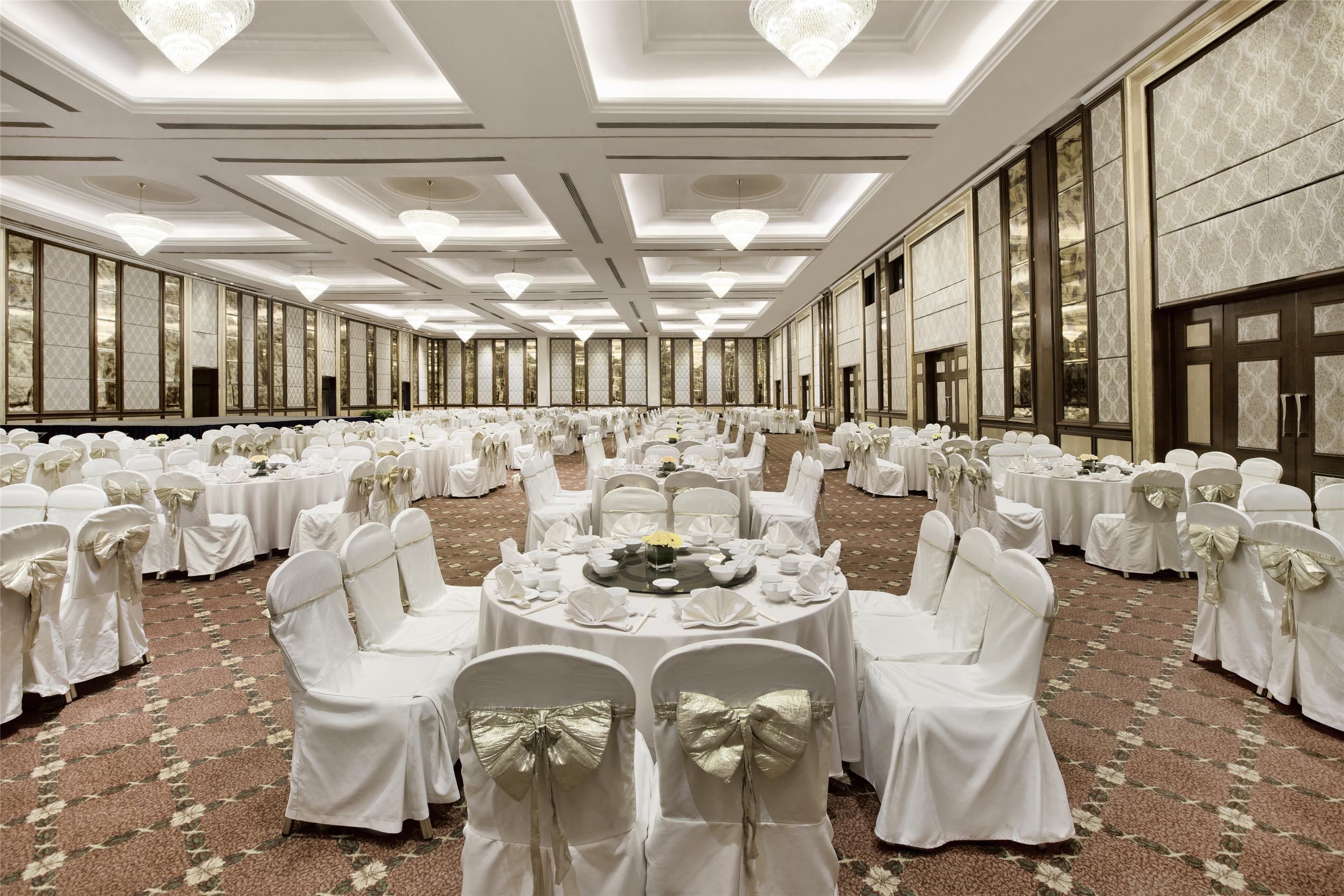Dorsett Grand Subang Hotel Subang Jaya Einrichtungen foto The Grand Ballroom