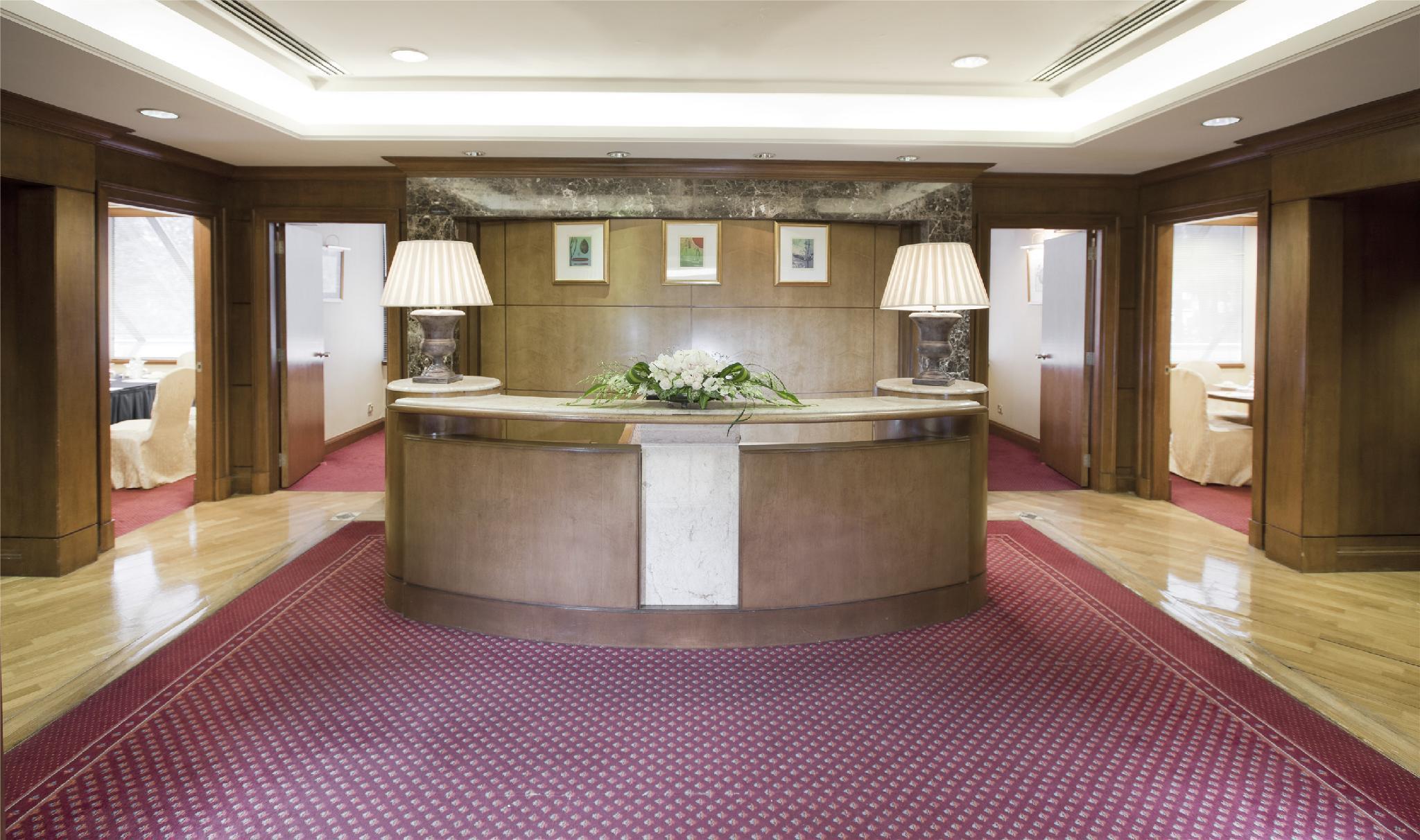 Dorsett Grand Subang Hotel Subang Jaya Exterior foto The reception area of the club