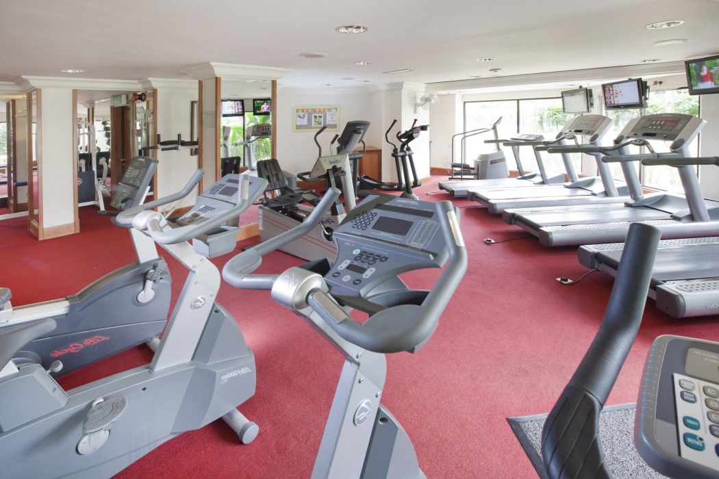 Dorsett Grand Subang Hotel Subang Jaya Exterior foto The gym at the hotel